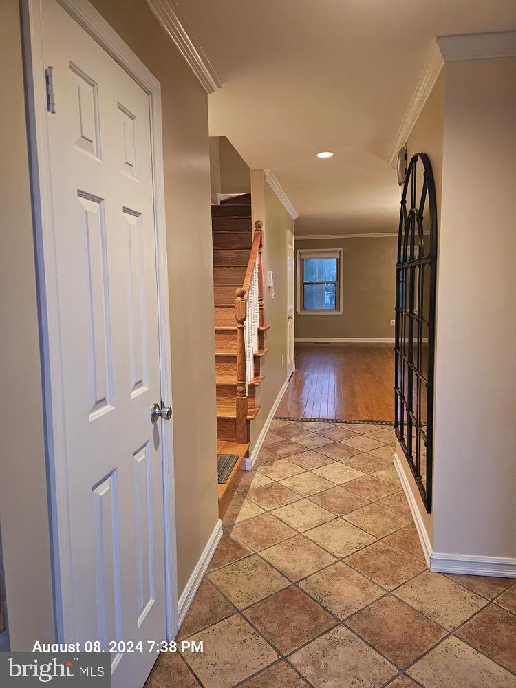 Real estate listing preview #8