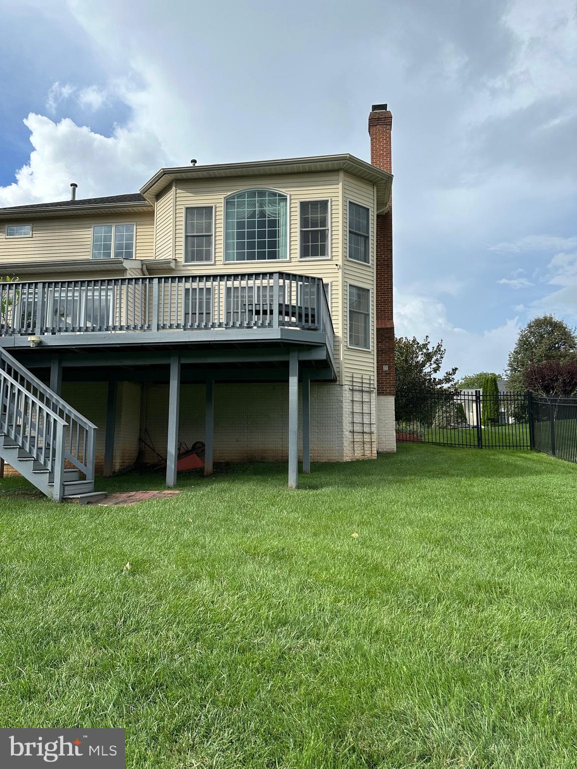 Real estate listing preview #6