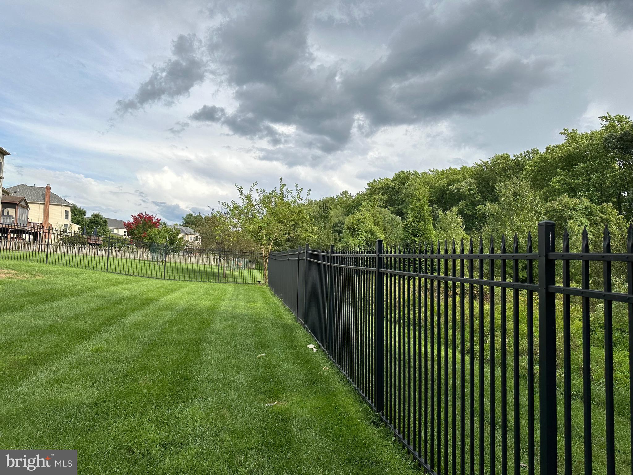 Real estate listing preview #11