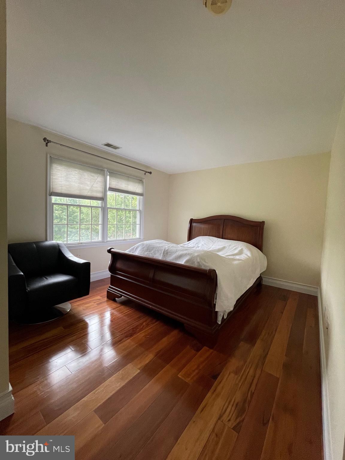 Real estate listing preview #79