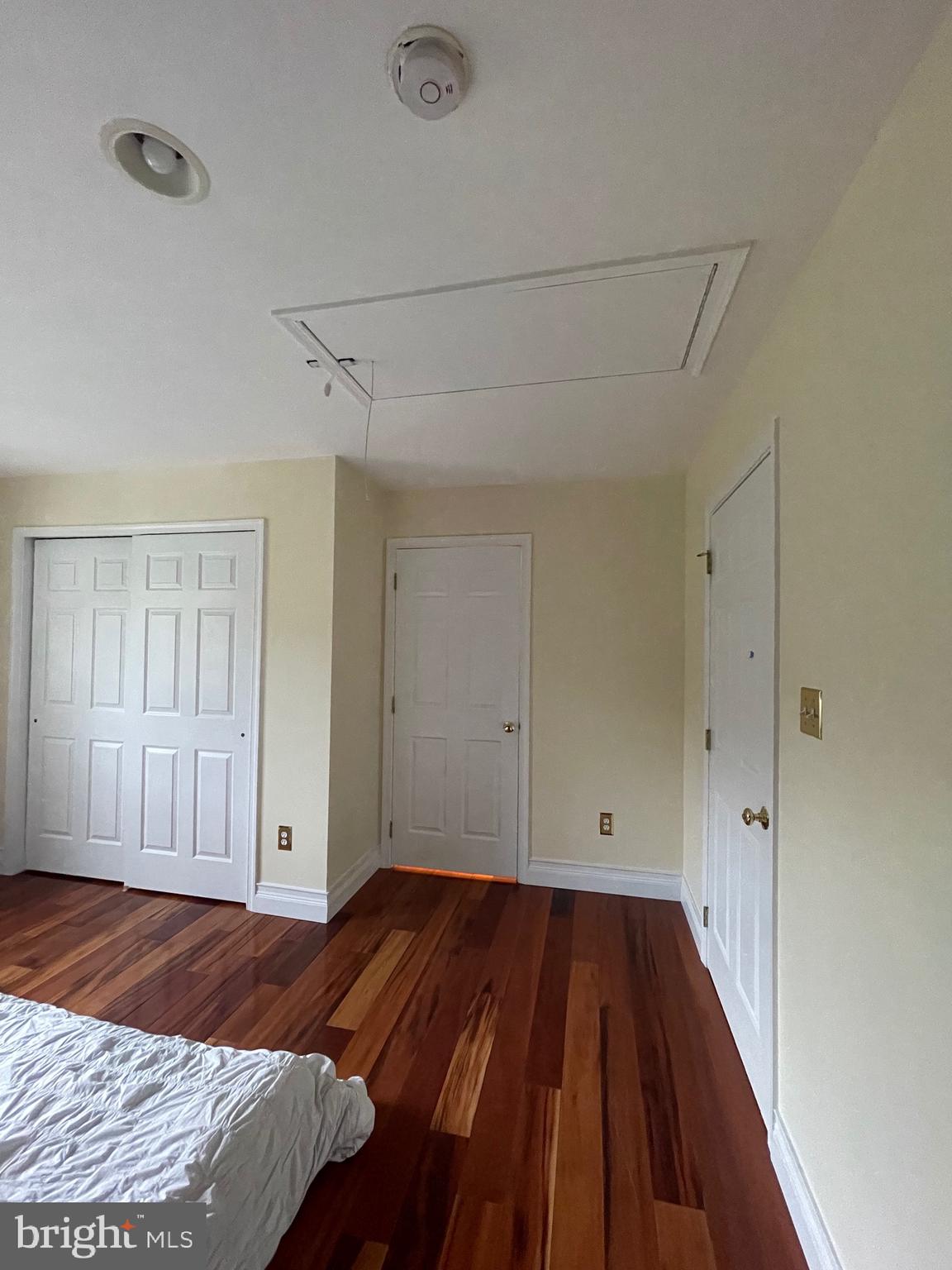 Real estate listing preview #64