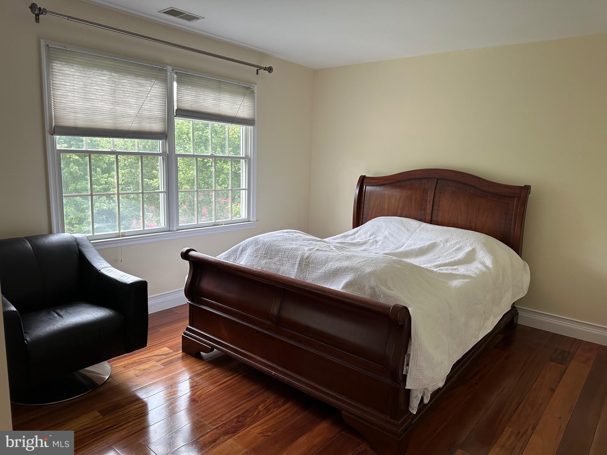 Real estate listing preview #80