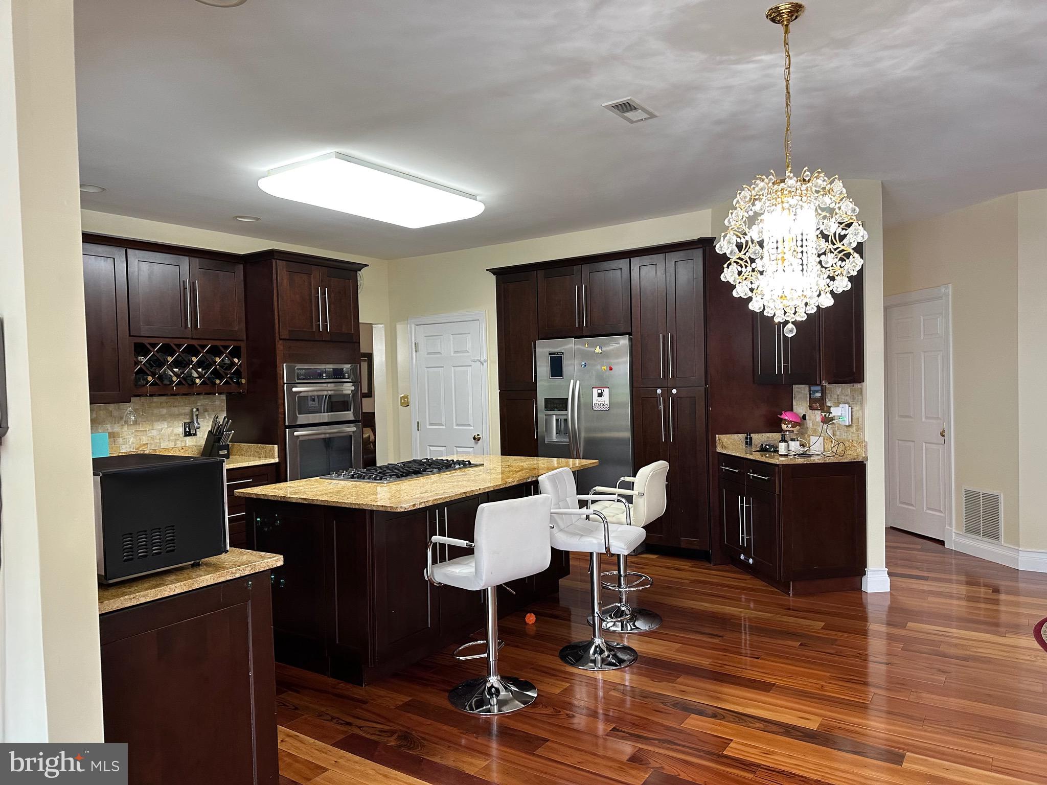 Real estate listing preview #28