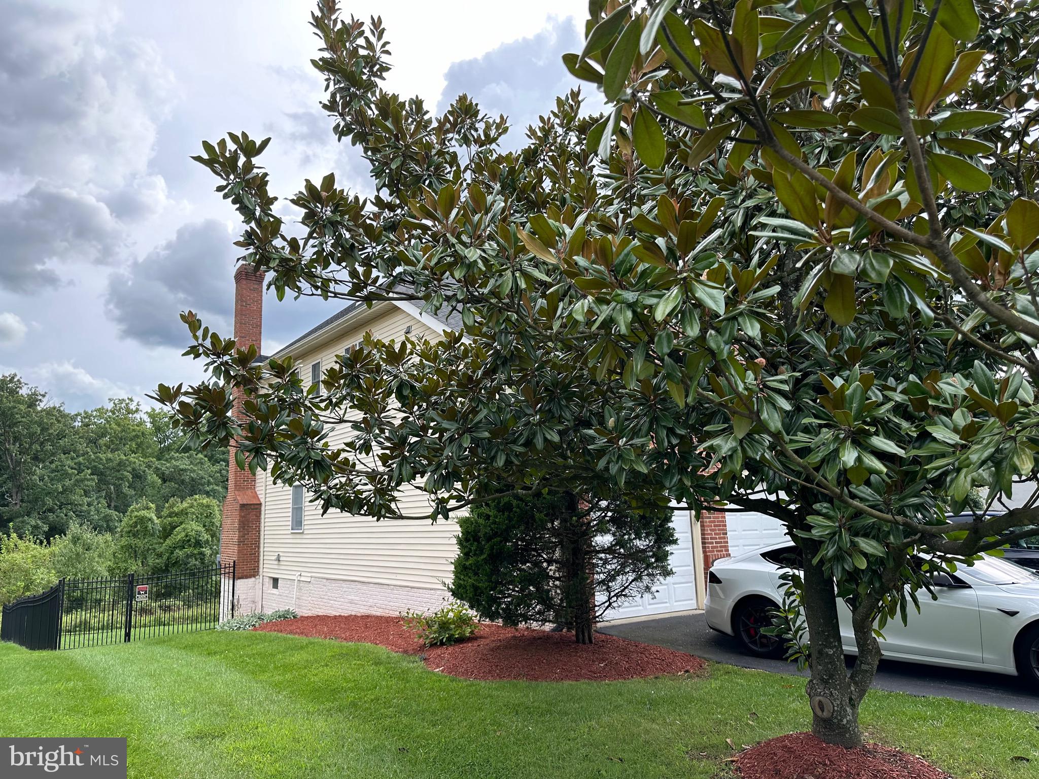 Real estate listing preview #5