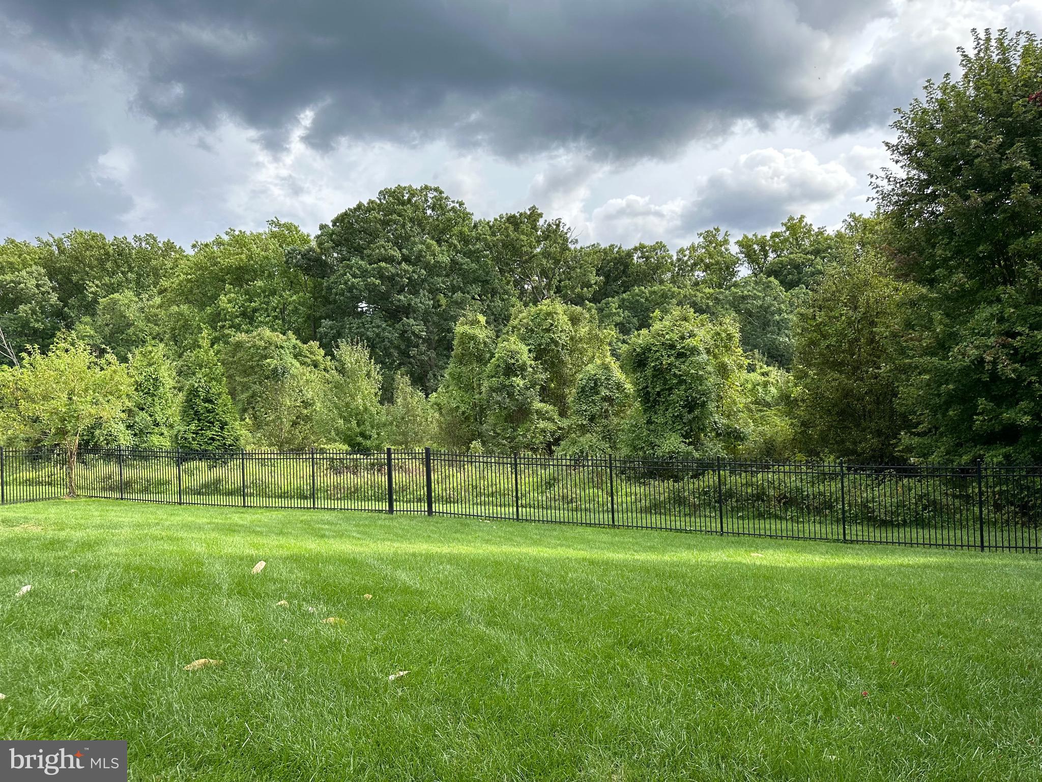 Real estate listing preview #10