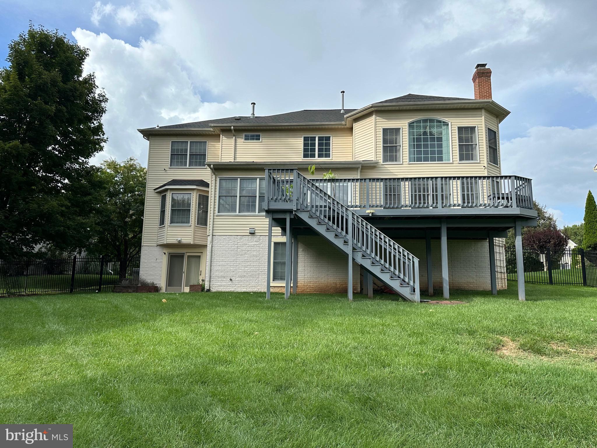 Real estate listing preview #7