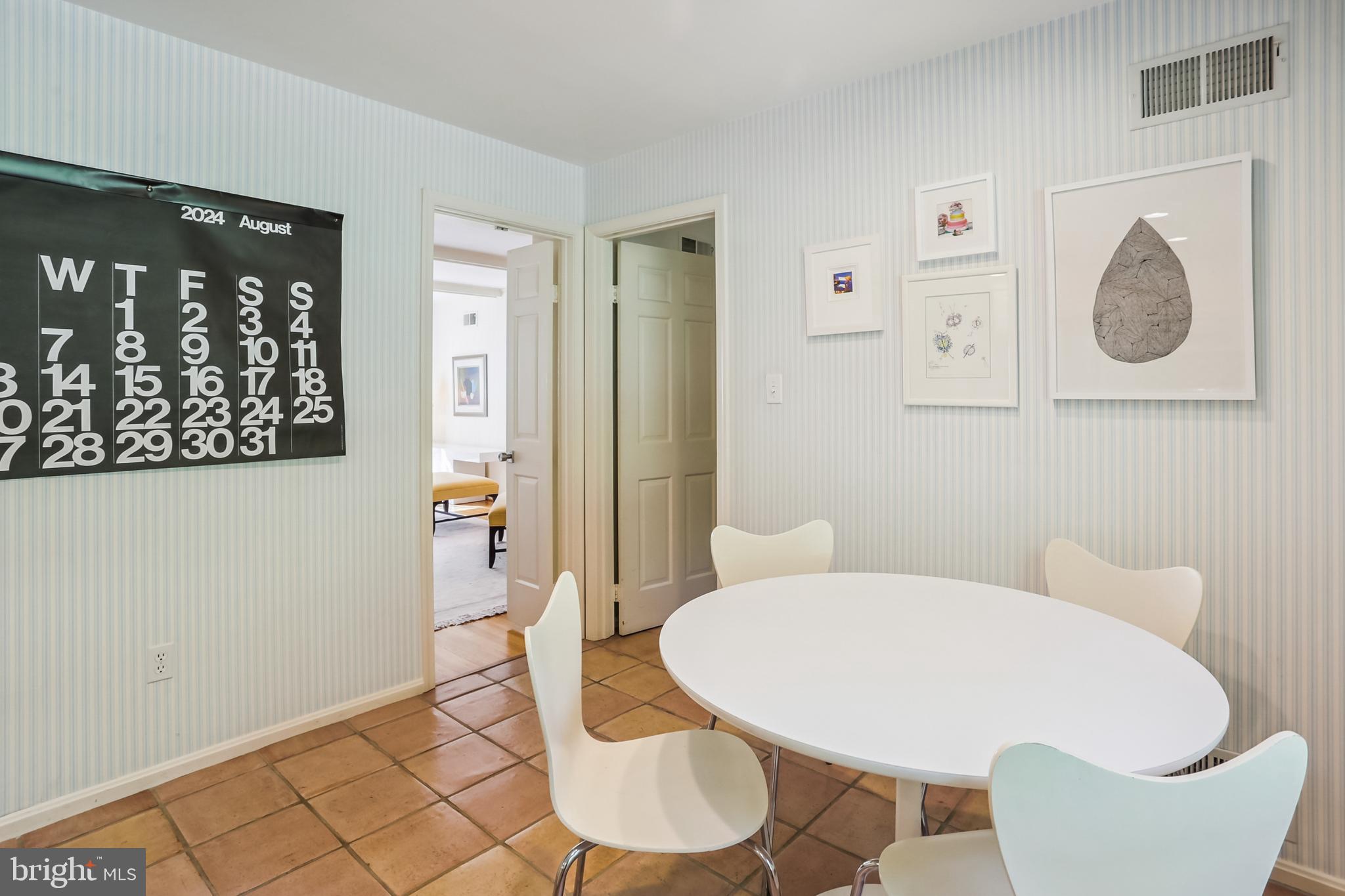 Real estate listing preview #24