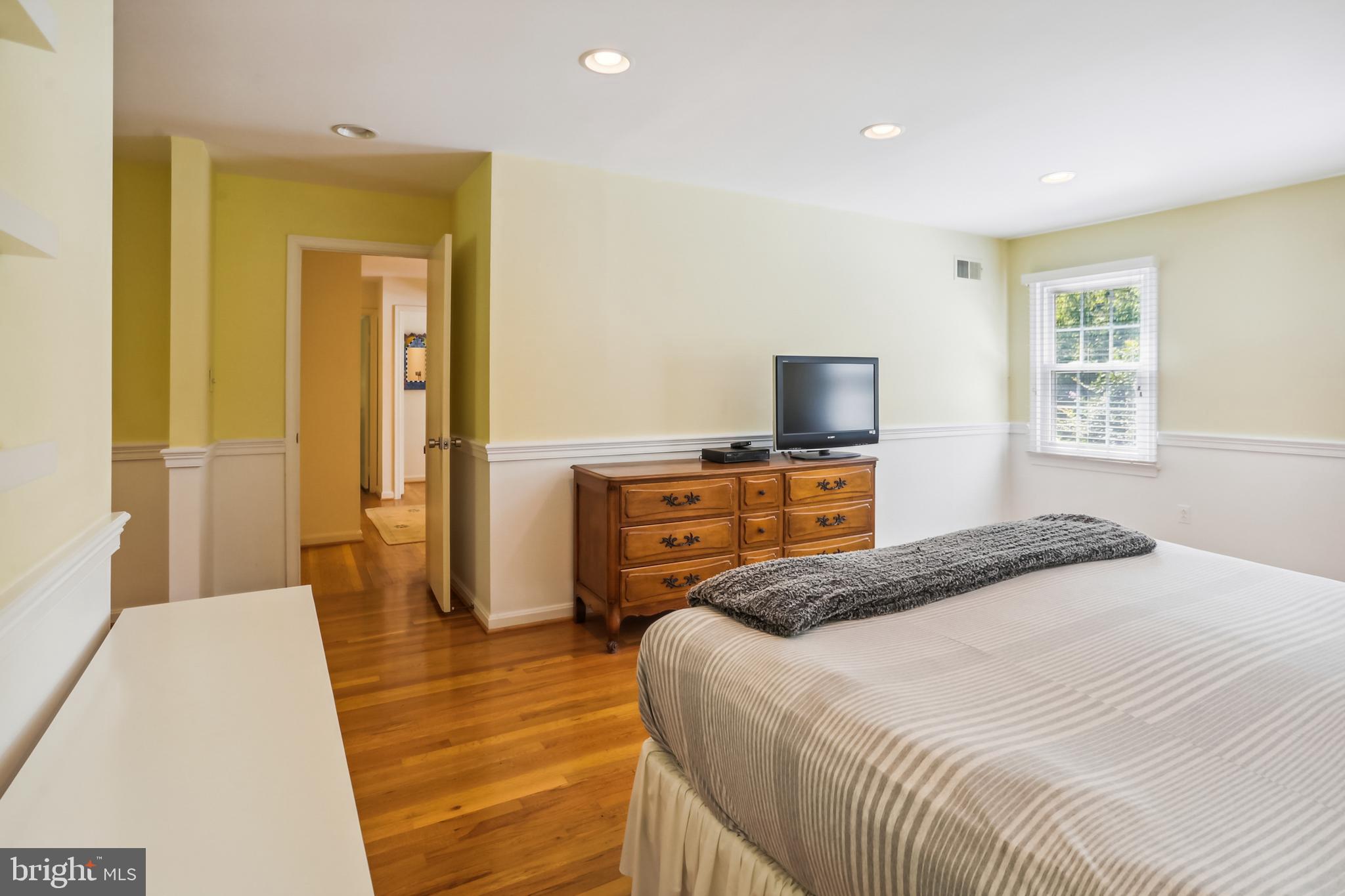 Real estate listing preview #48