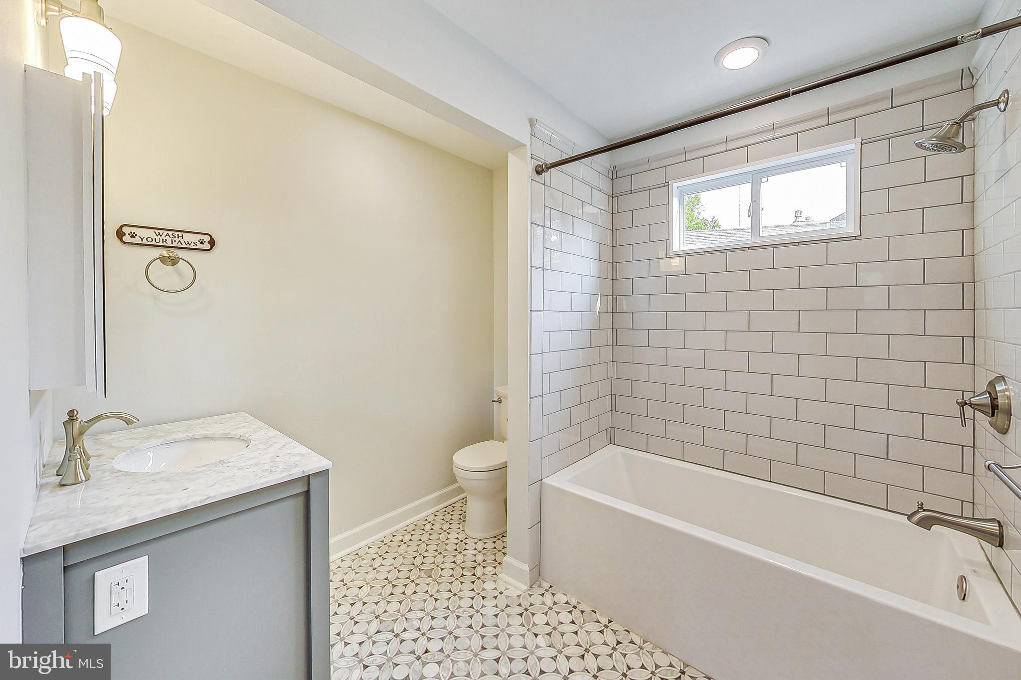 Real estate listing preview #16