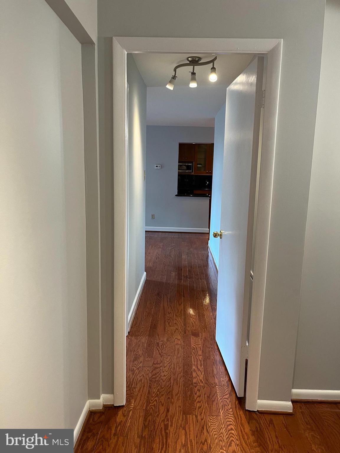 Real estate listing preview #9