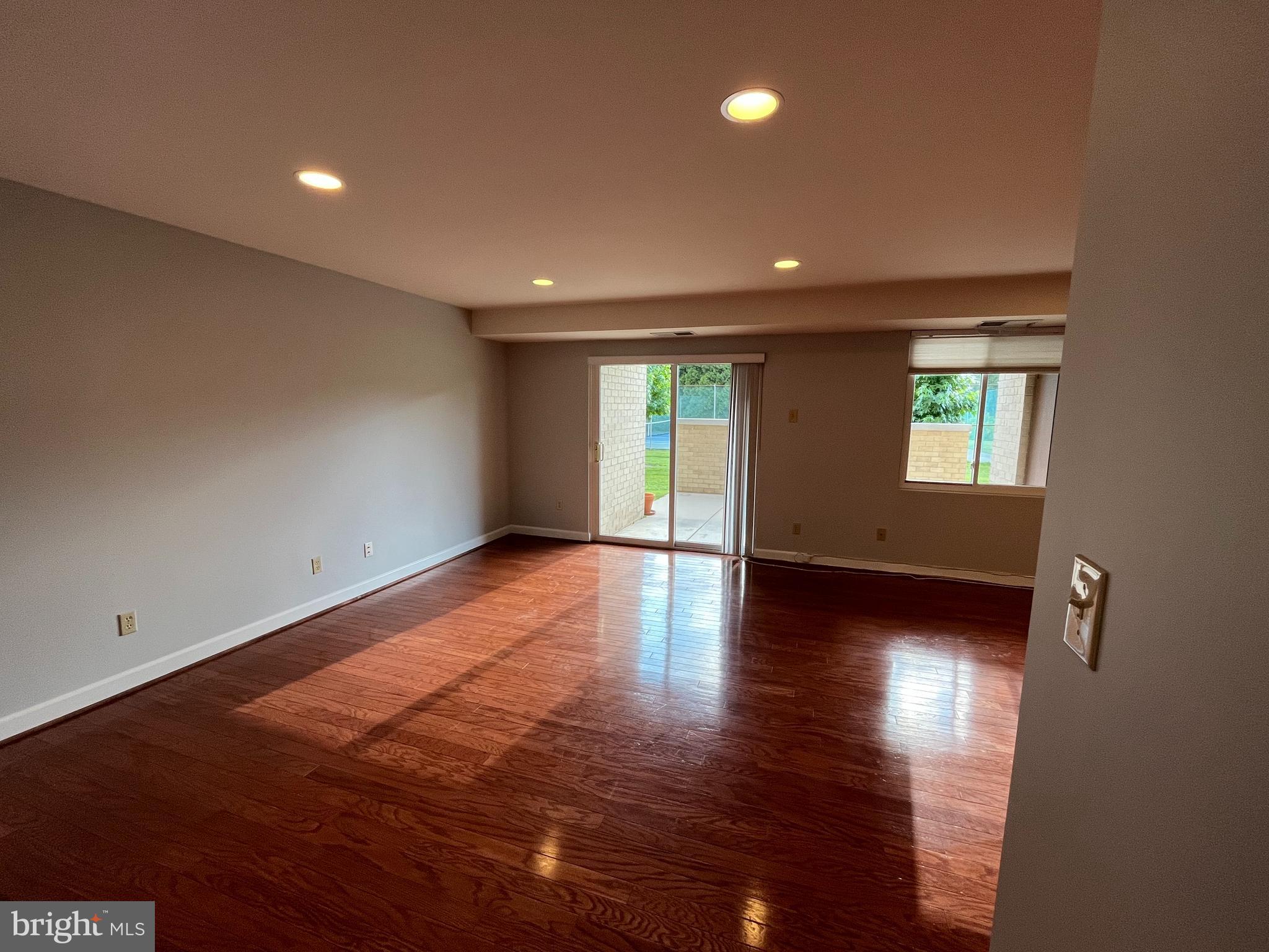 Real estate listing preview #2