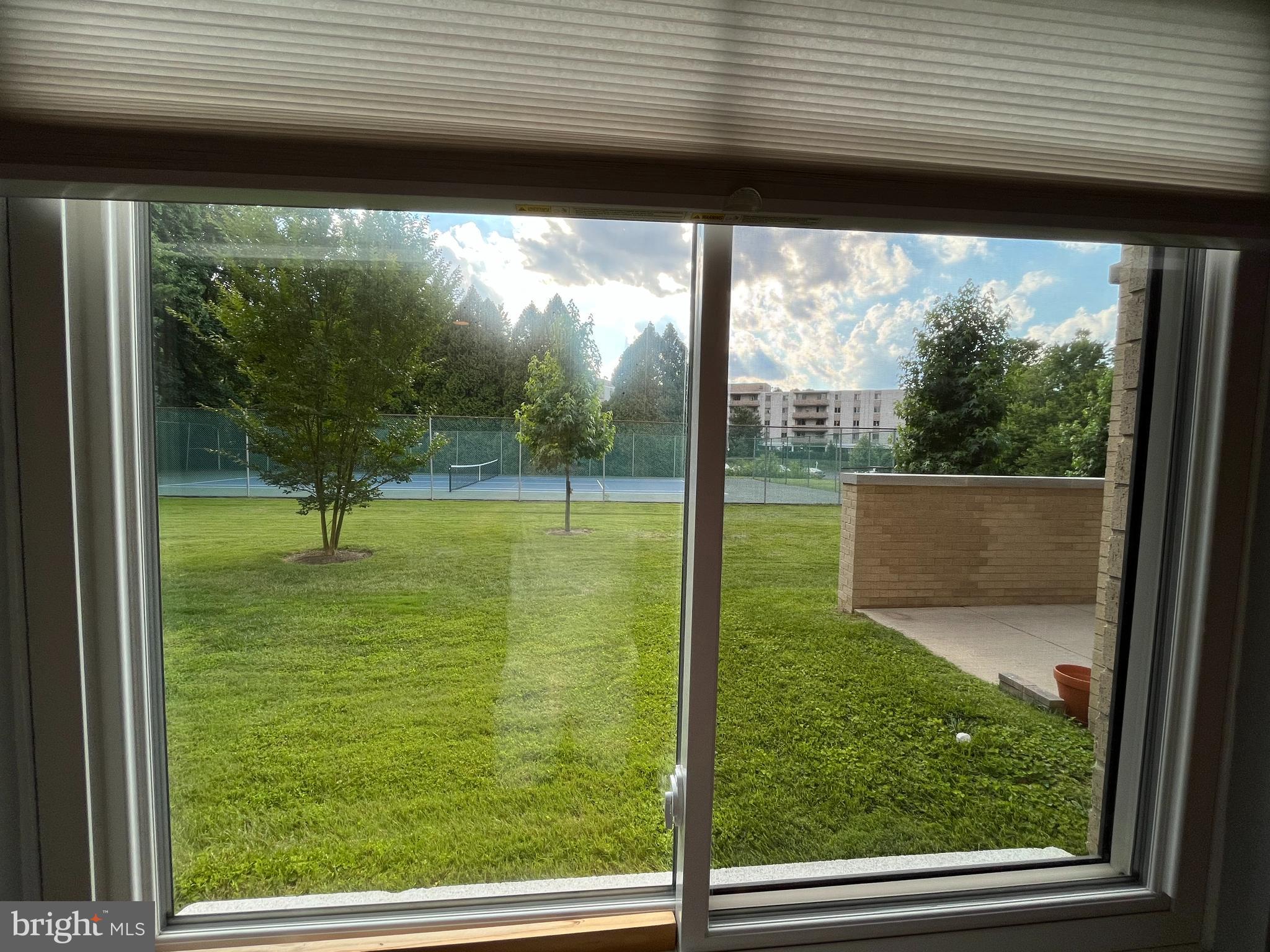 Real estate listing preview #12