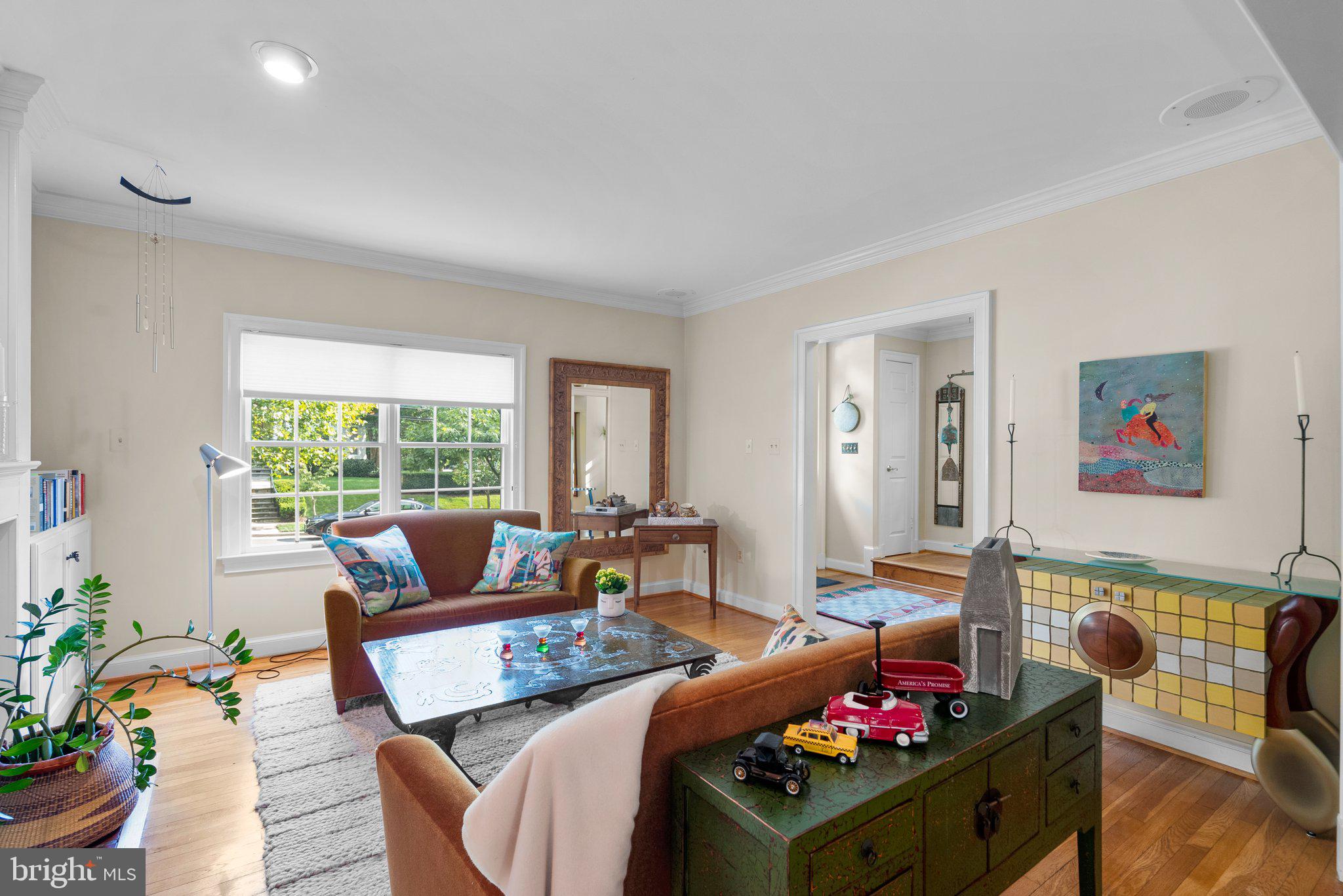 Real estate listing preview #9