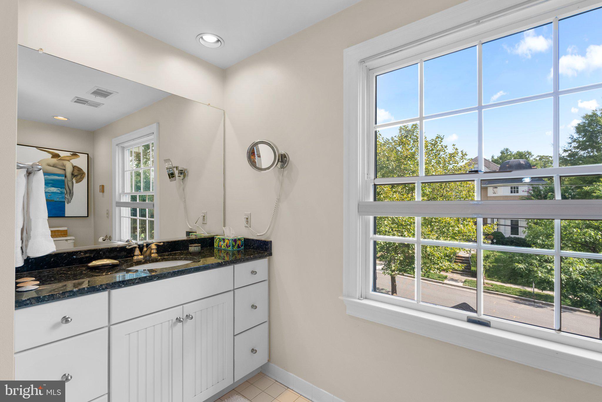 Real estate listing preview #25