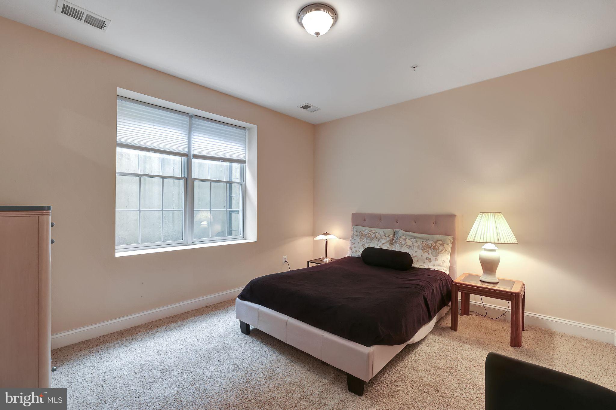 Real estate listing preview #2