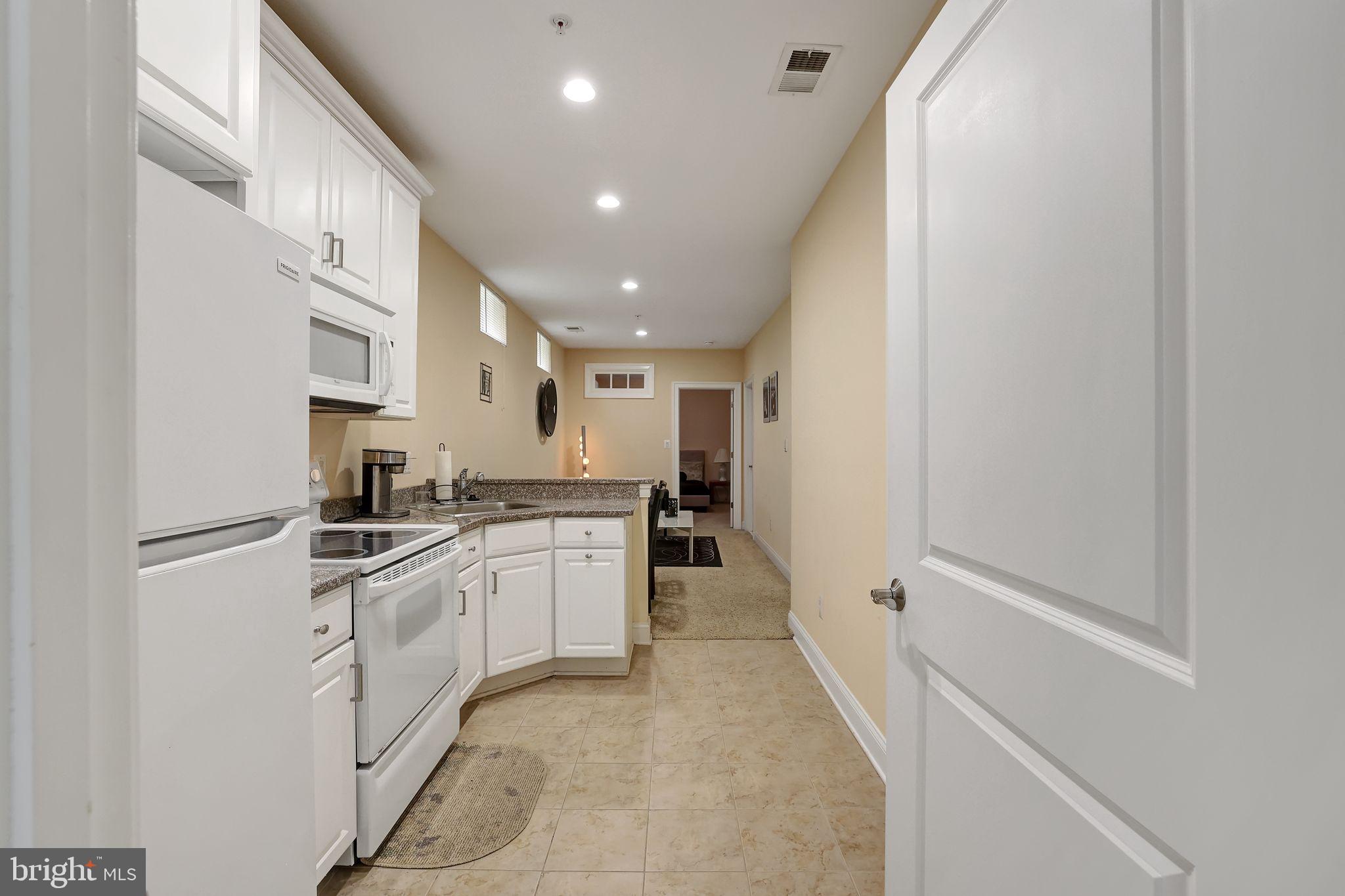 Real estate listing preview #13