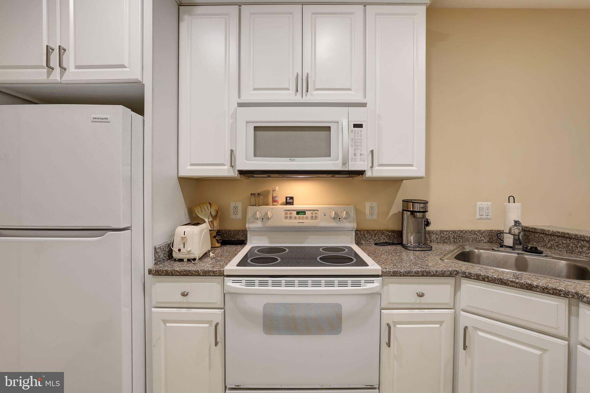 Real estate listing preview #12