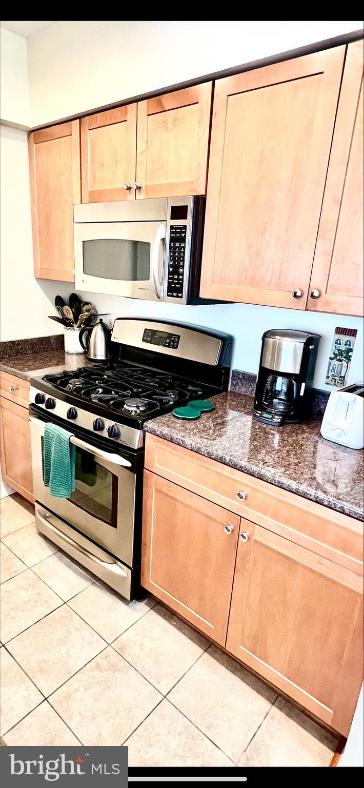 Real estate listing preview #8