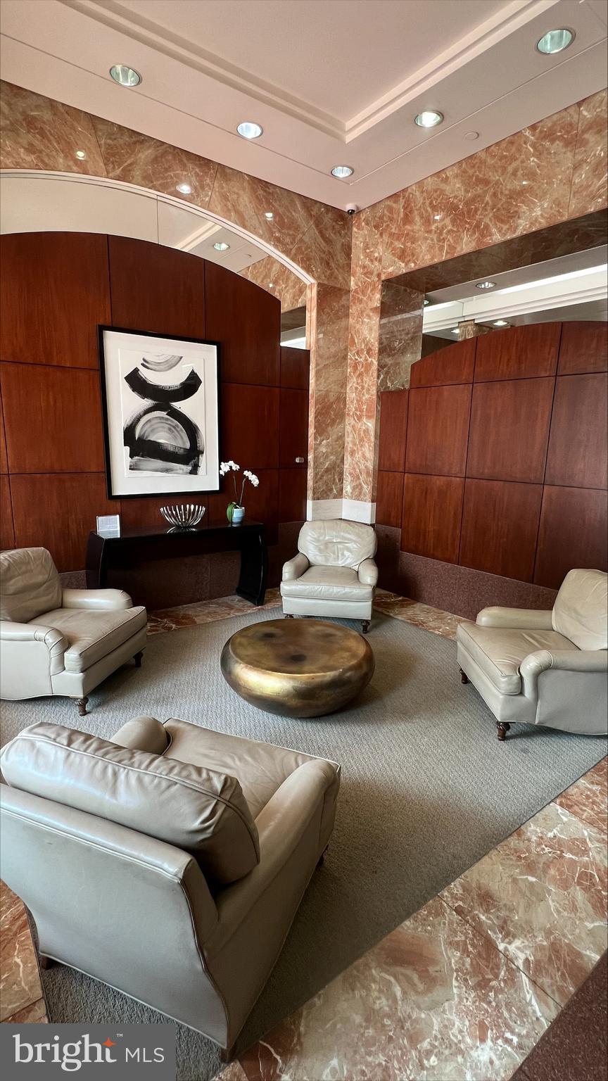 Real estate listing preview #3