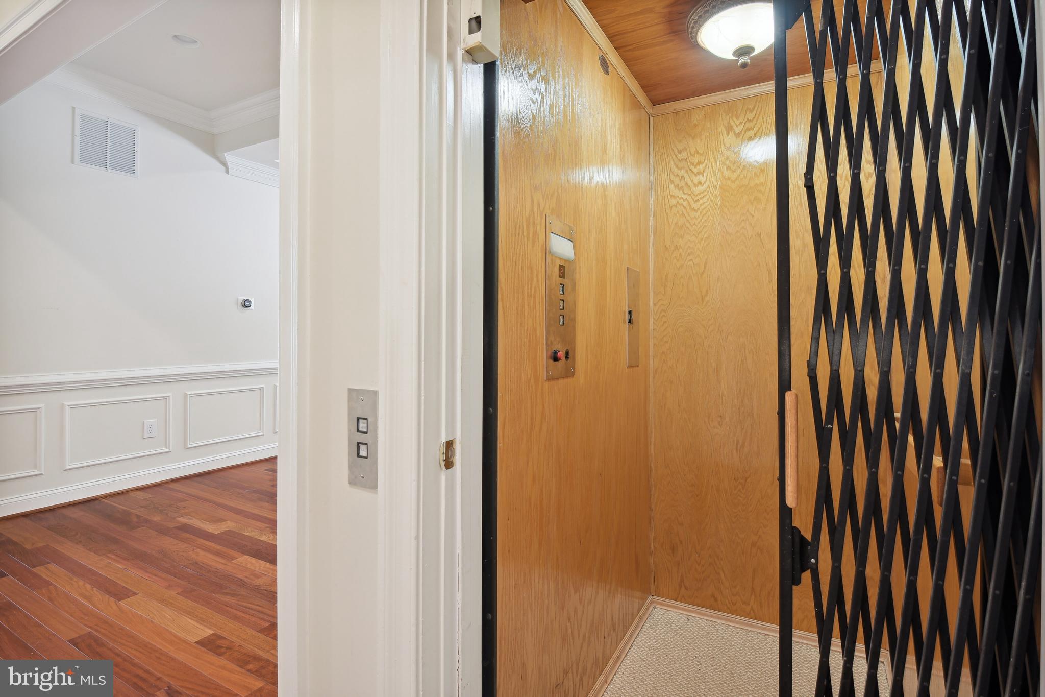 Real estate listing preview #42