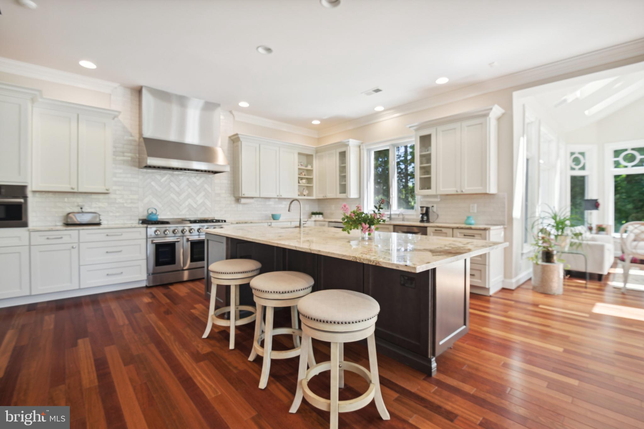 Real estate listing preview #24