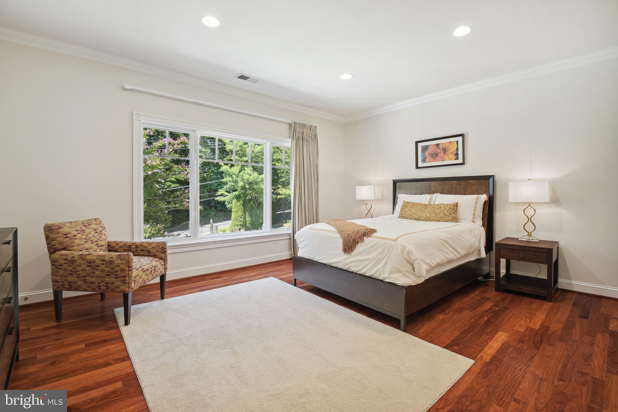 Real estate listing preview #52