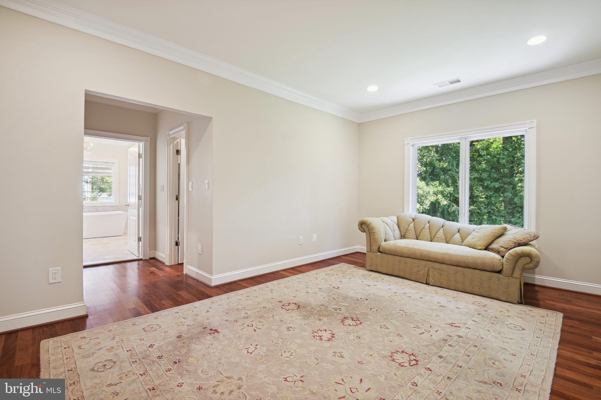 Real estate listing preview #57