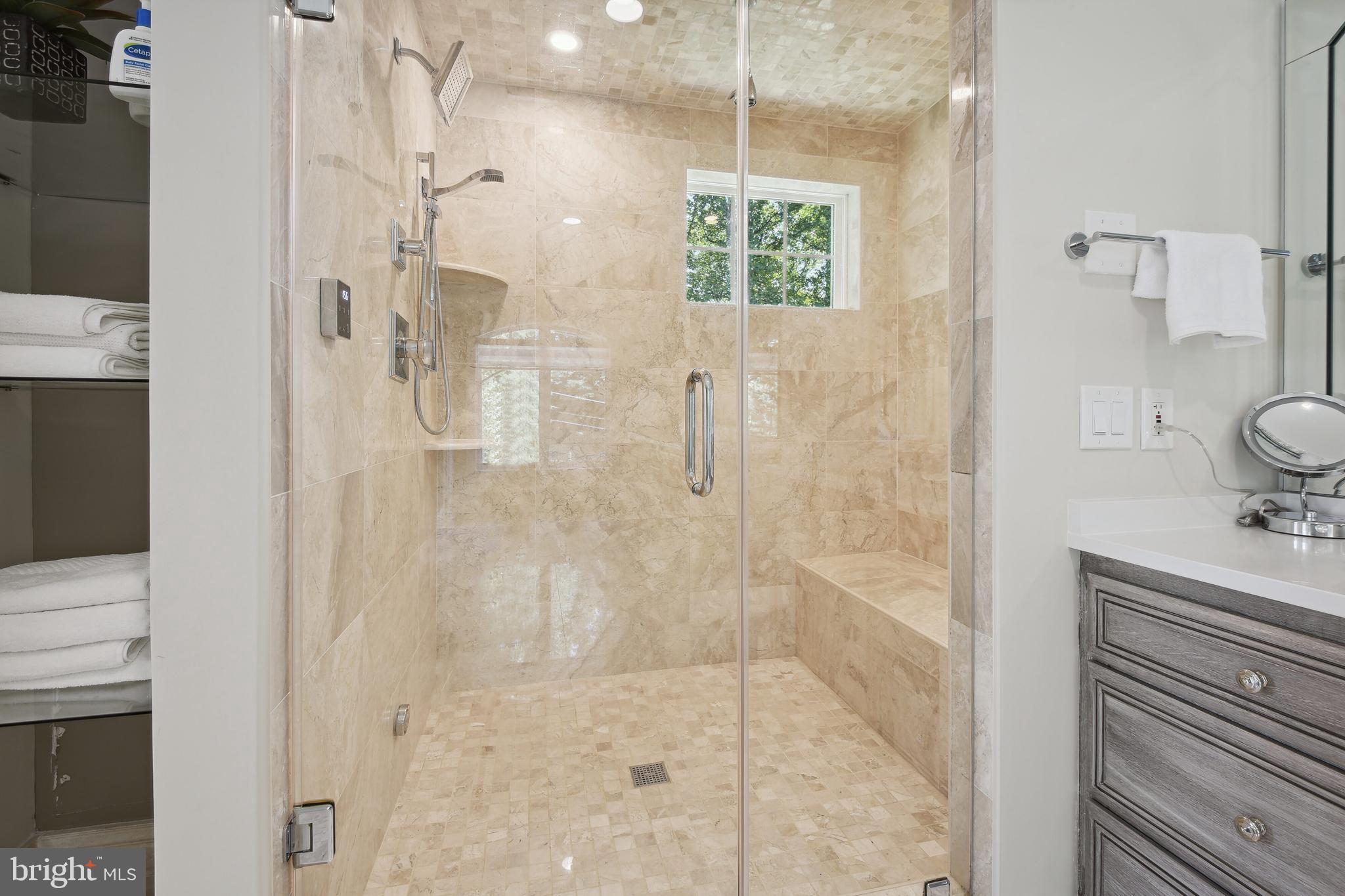 Real estate listing preview #64