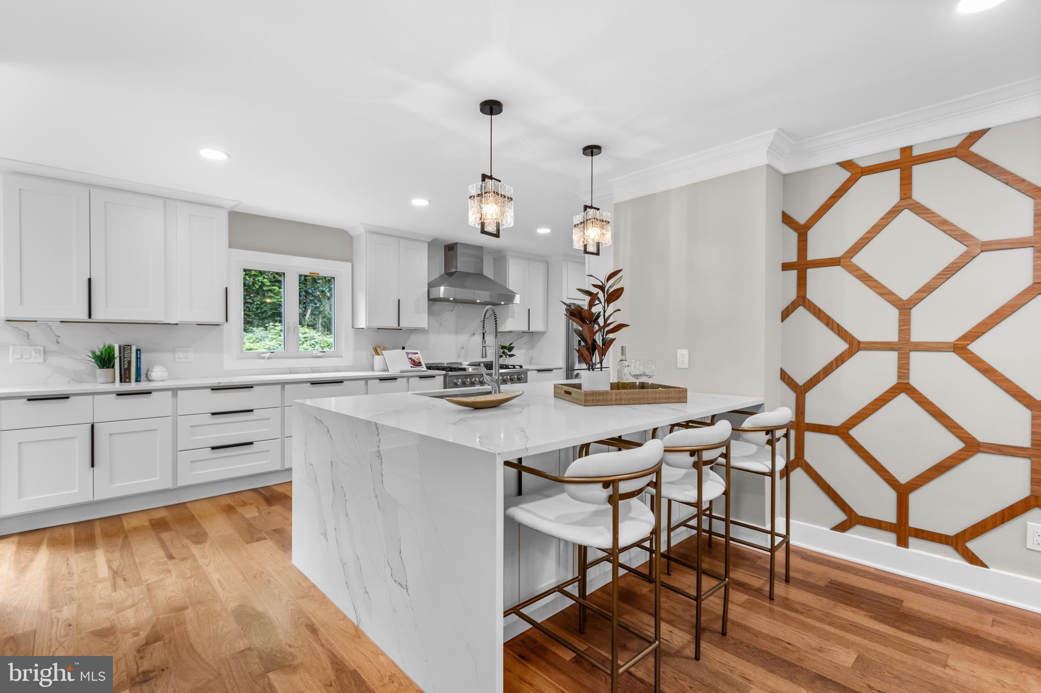 Real estate listing preview #13