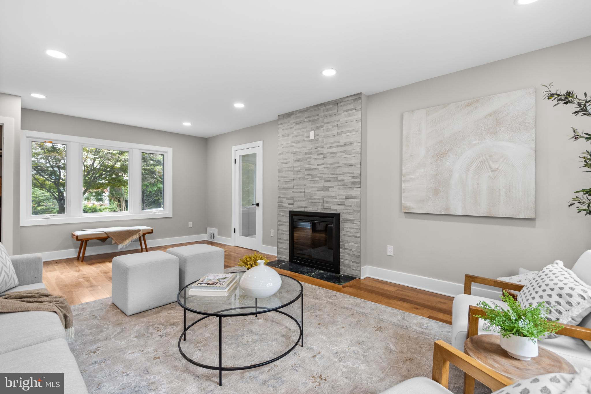 Real estate listing preview #24