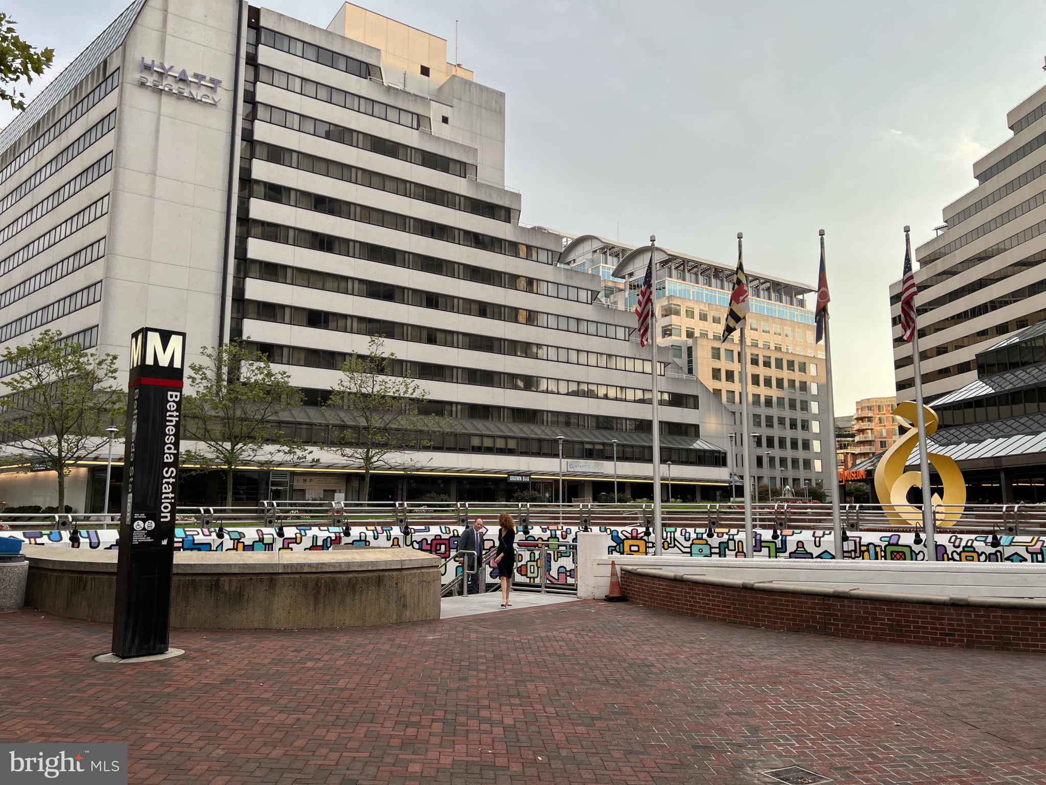 Real estate listing preview #14