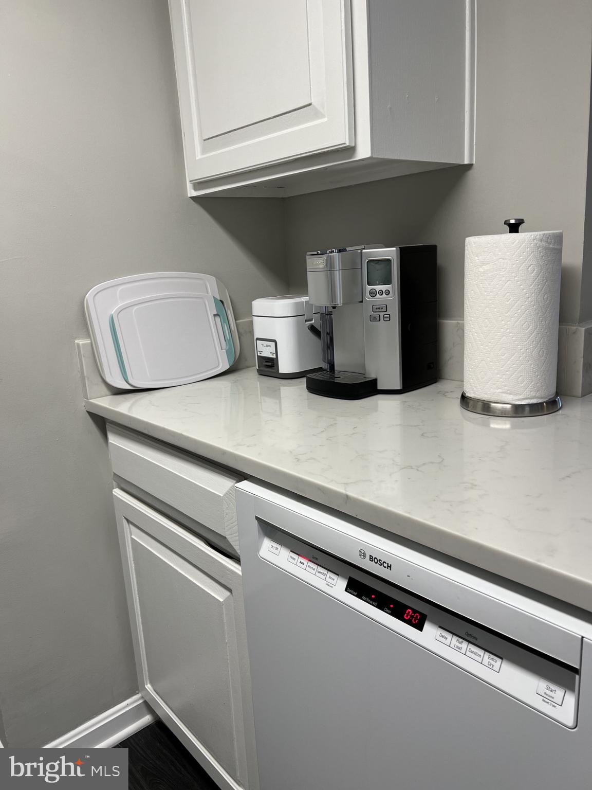 Real estate listing preview #8