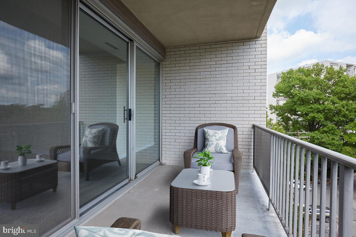 Real estate listing preview #8