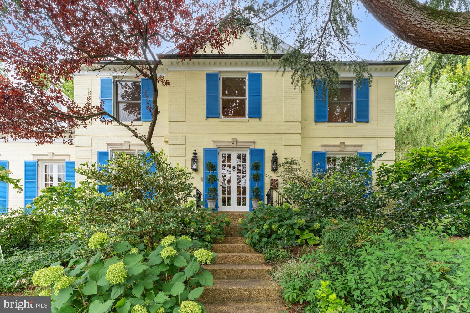 Real estate listing preview #2