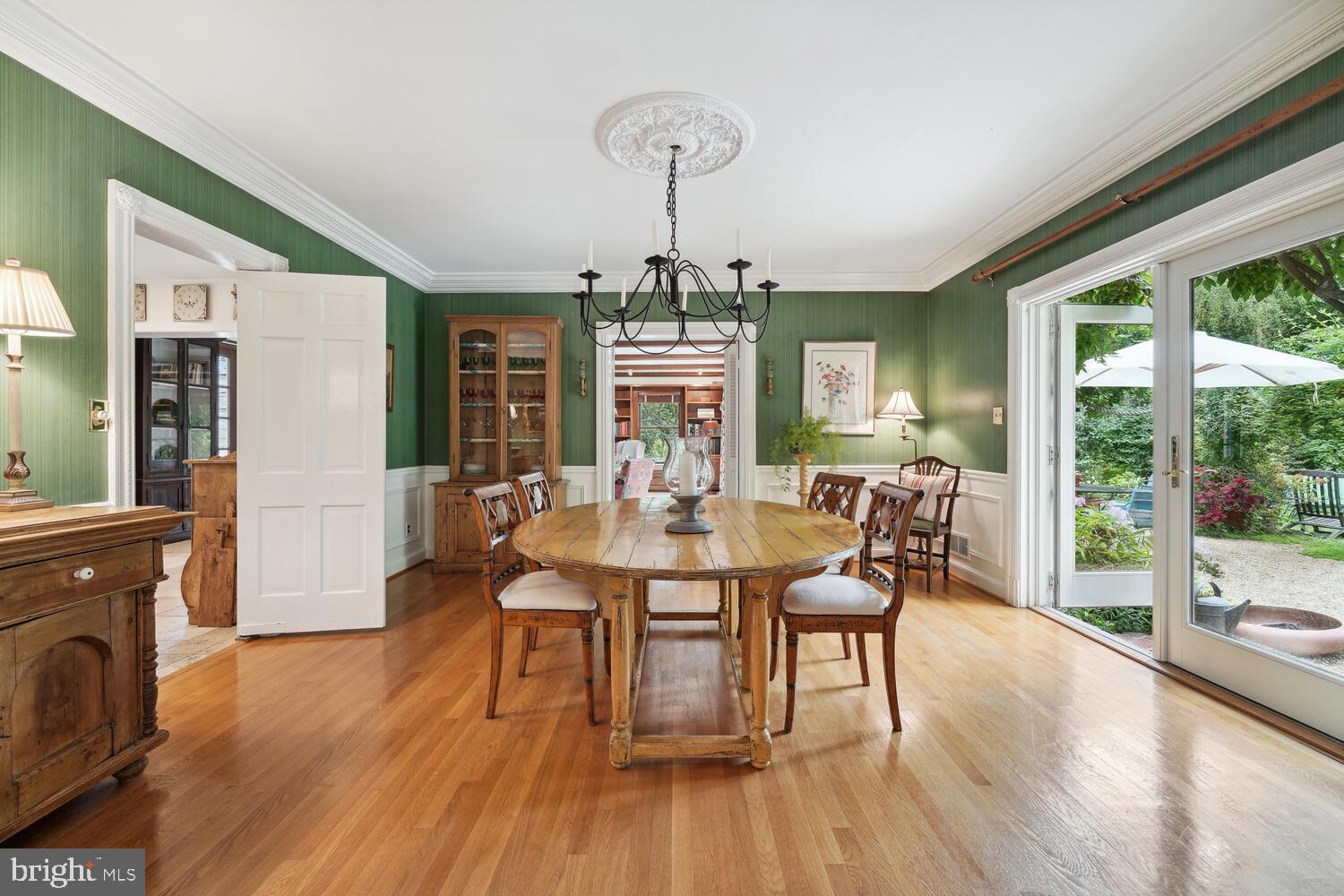 Real estate listing preview #12