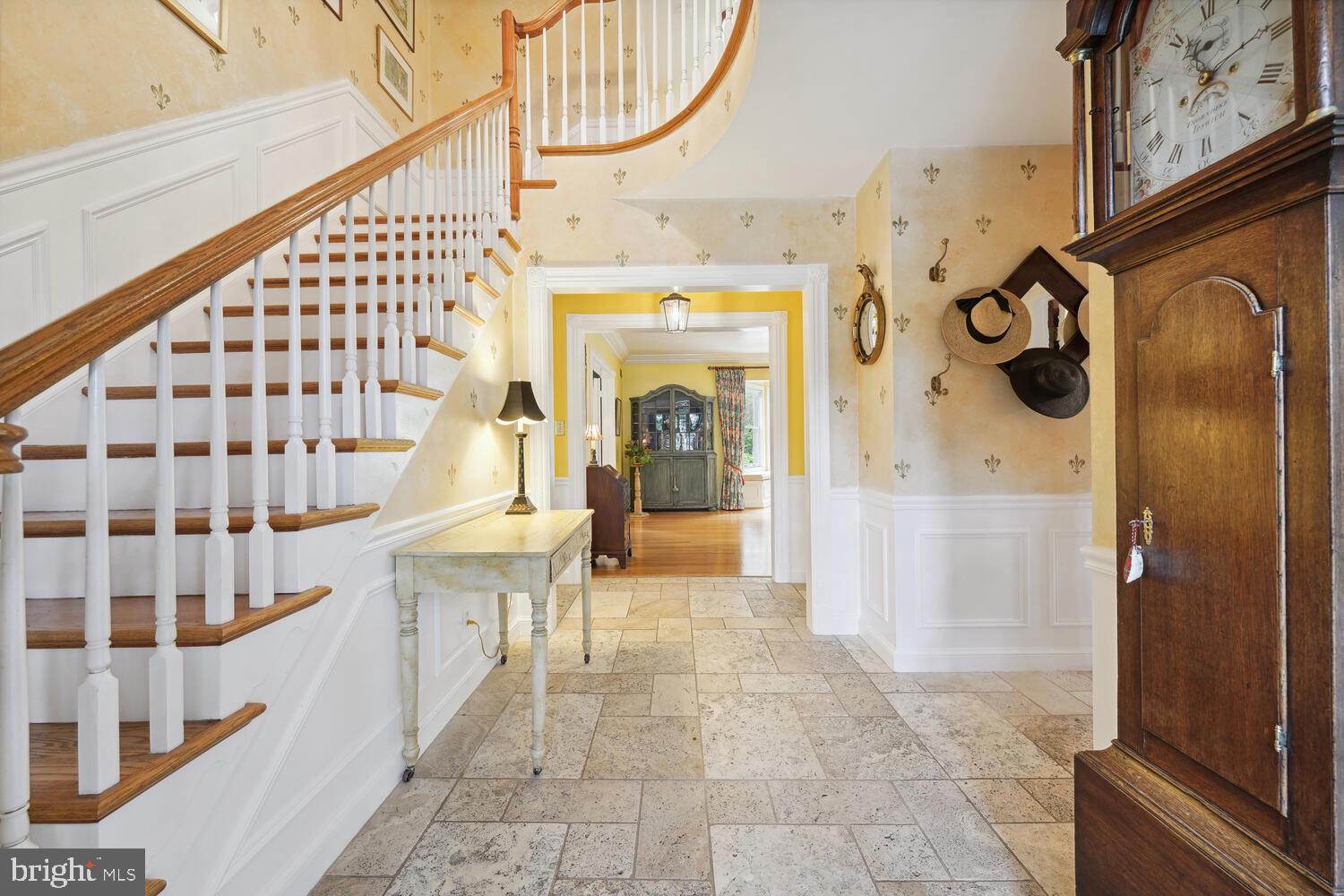 Real estate listing preview #5