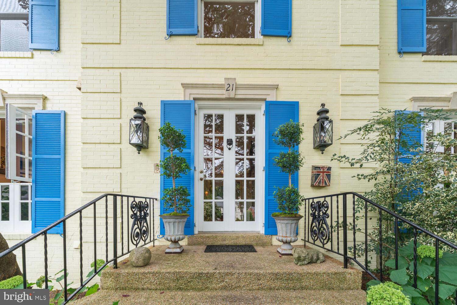 Real estate listing preview #3