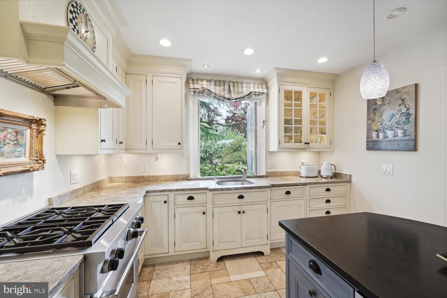 Real estate listing preview #15