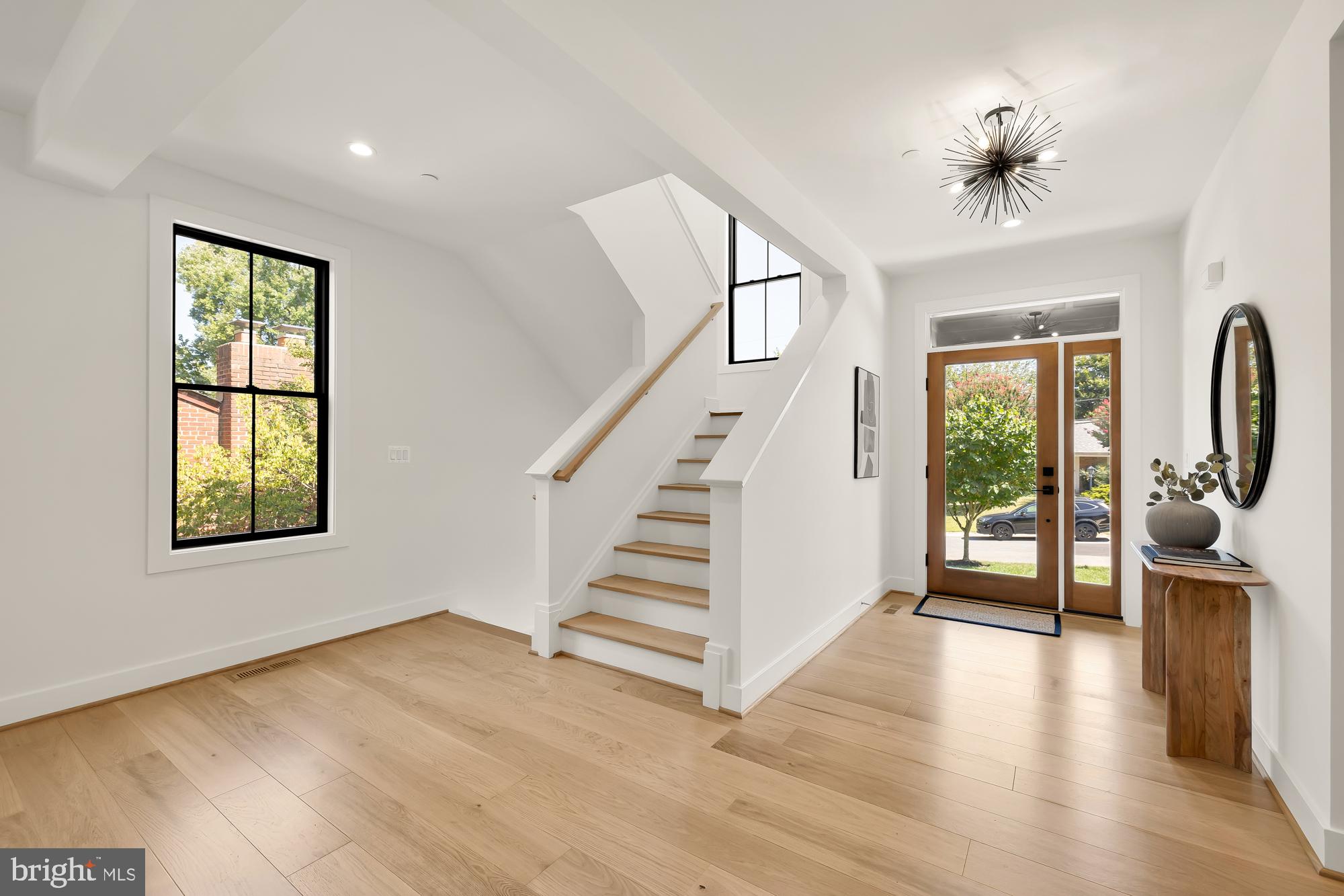 Real estate listing preview #5