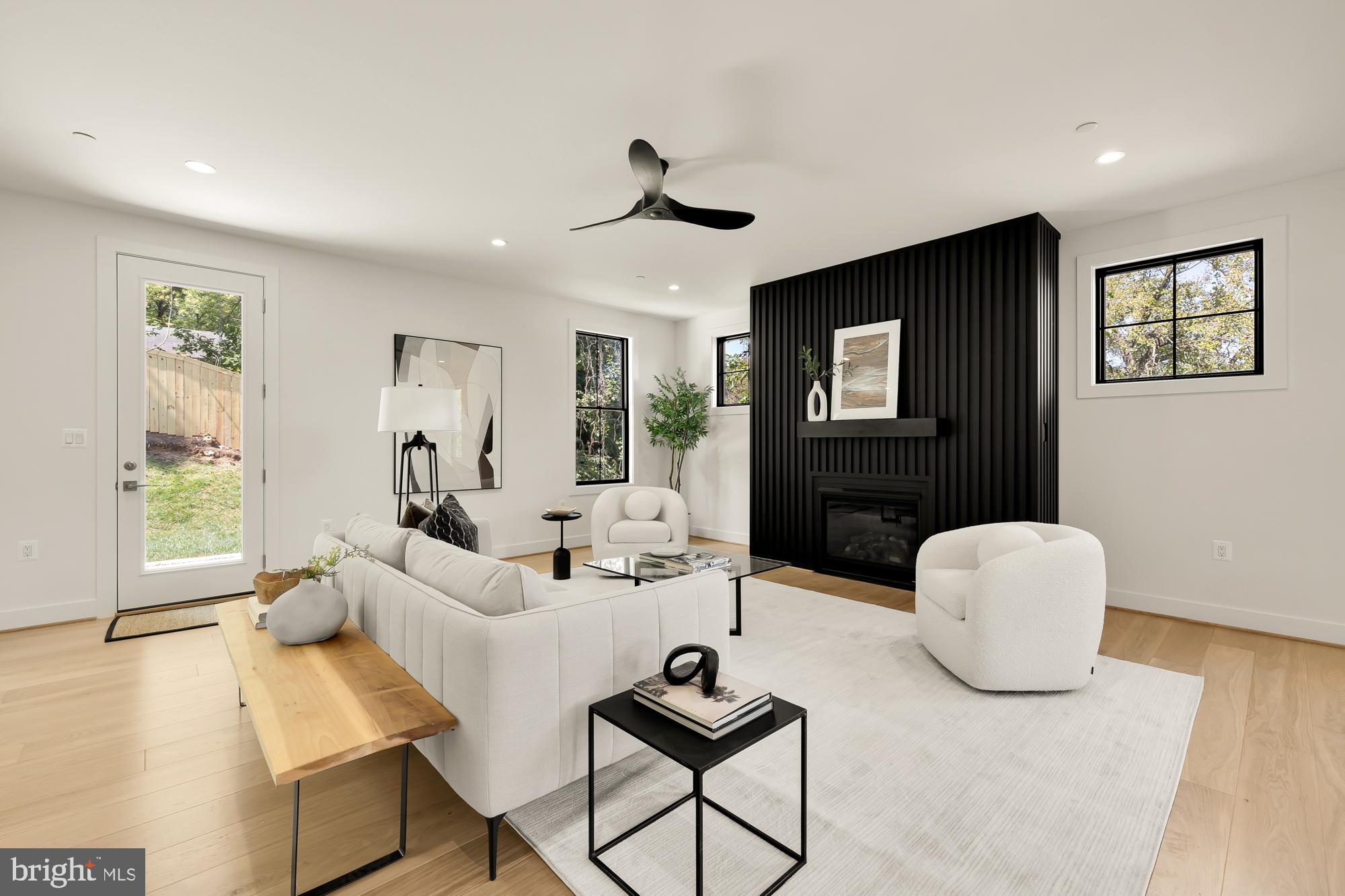 Real estate listing preview #7