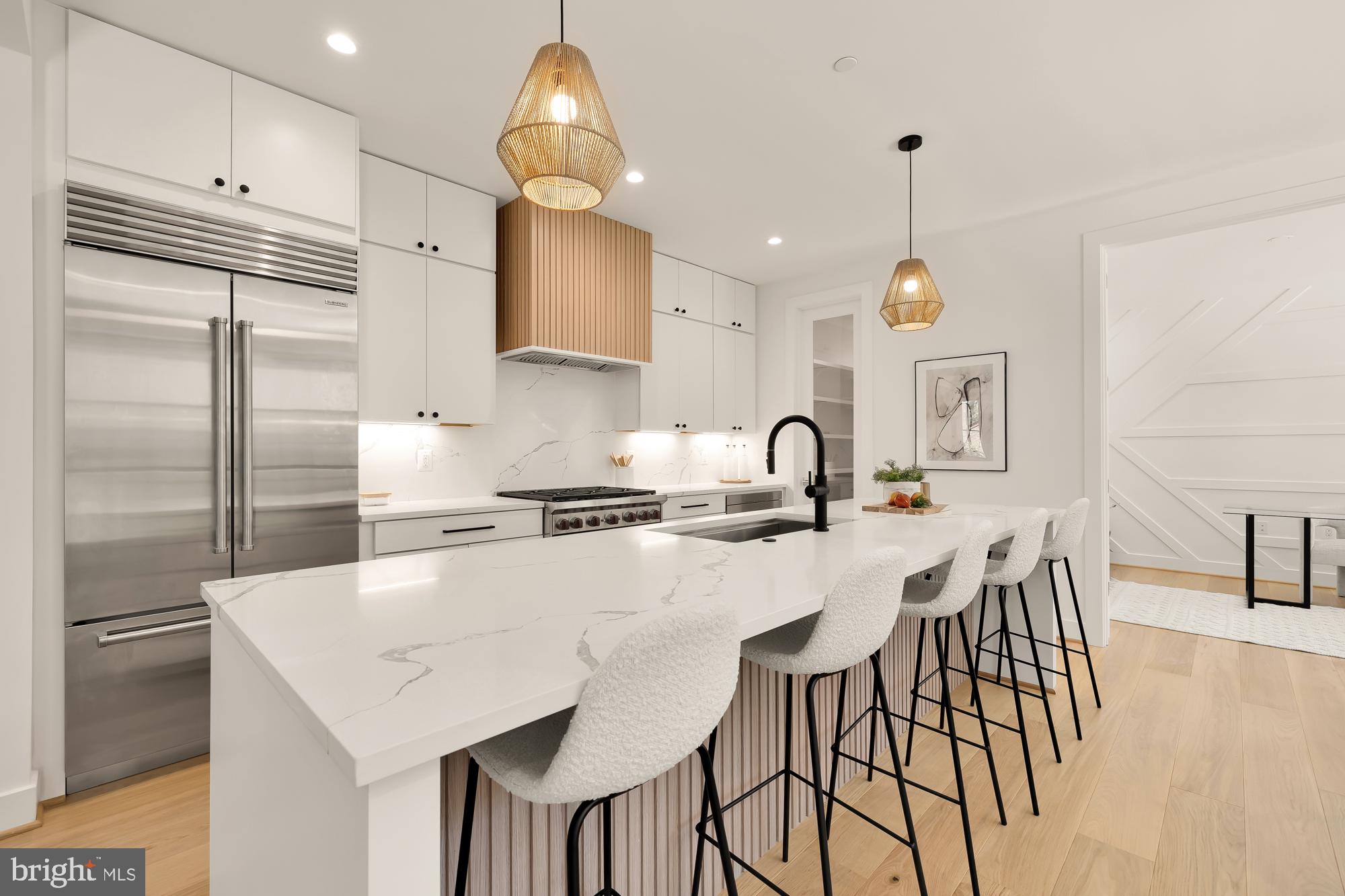 Real estate listing preview #14