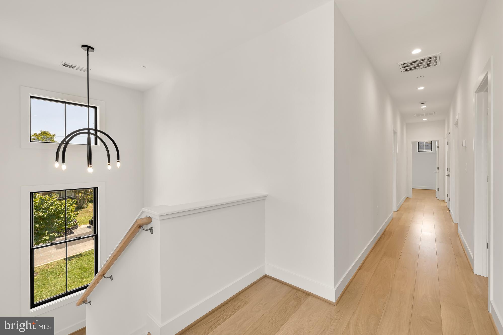 Real estate listing preview #25