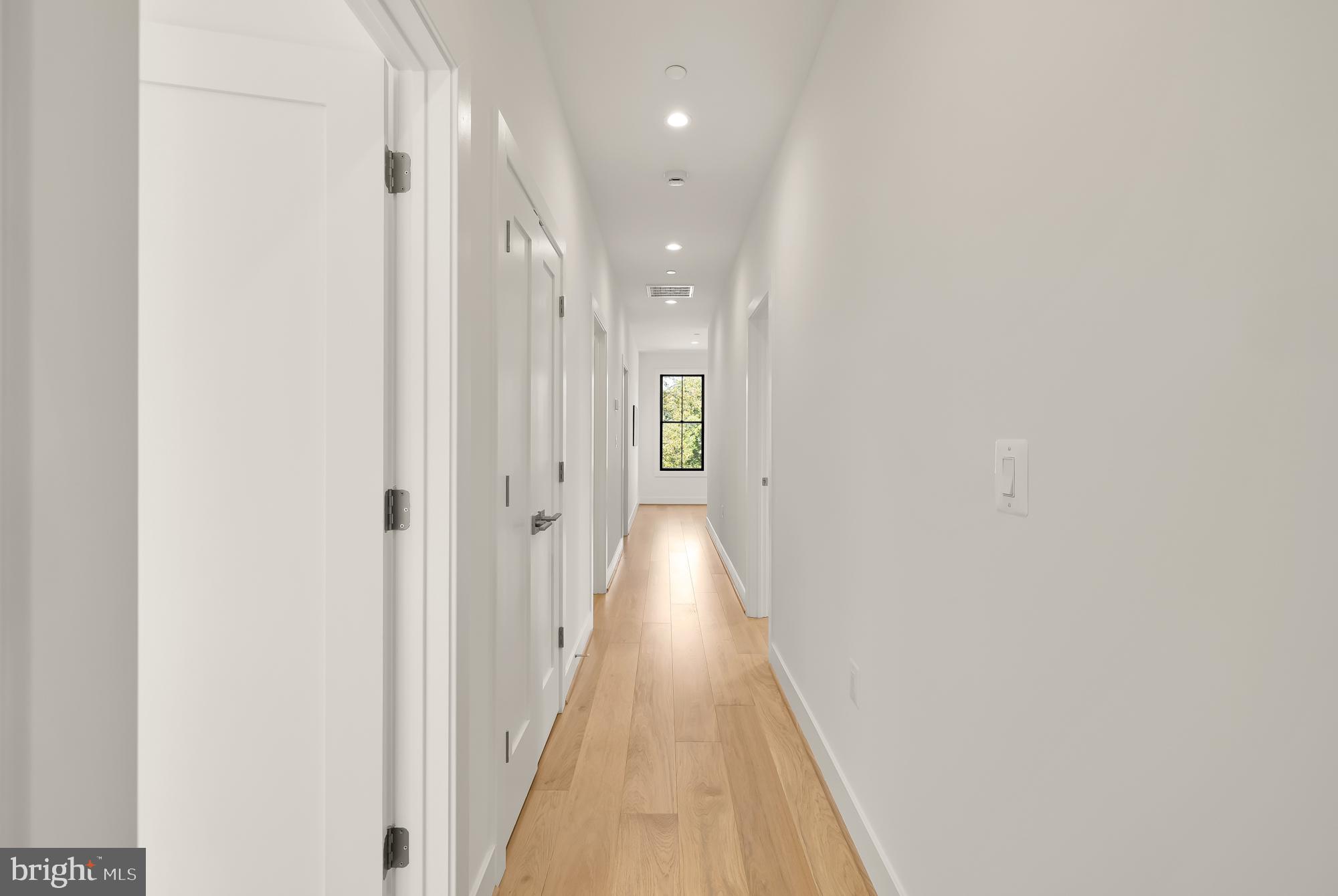 Real estate listing preview #34