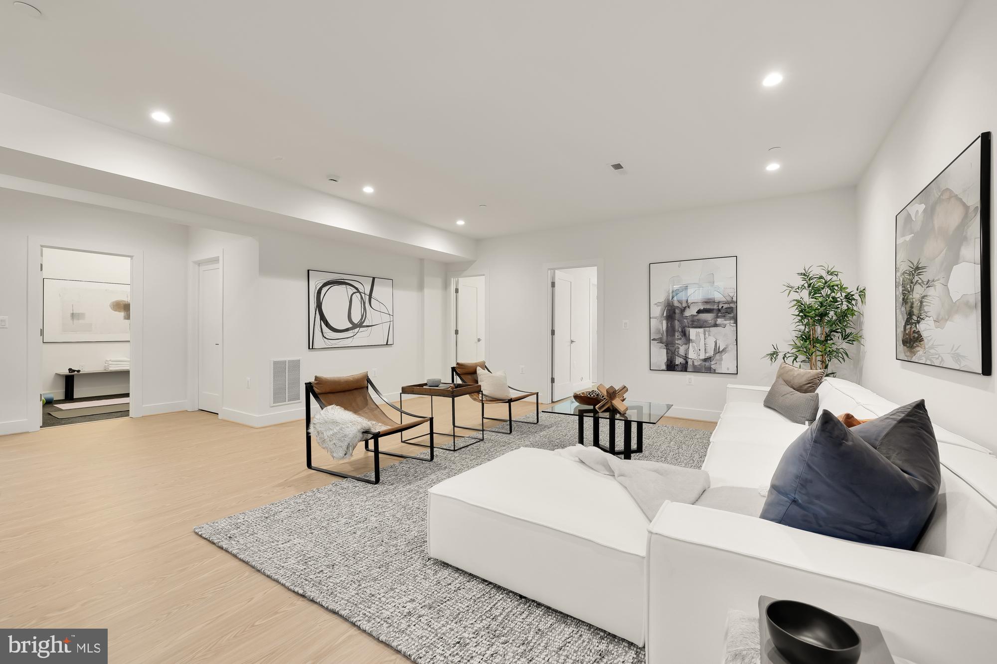 Real estate listing preview #47