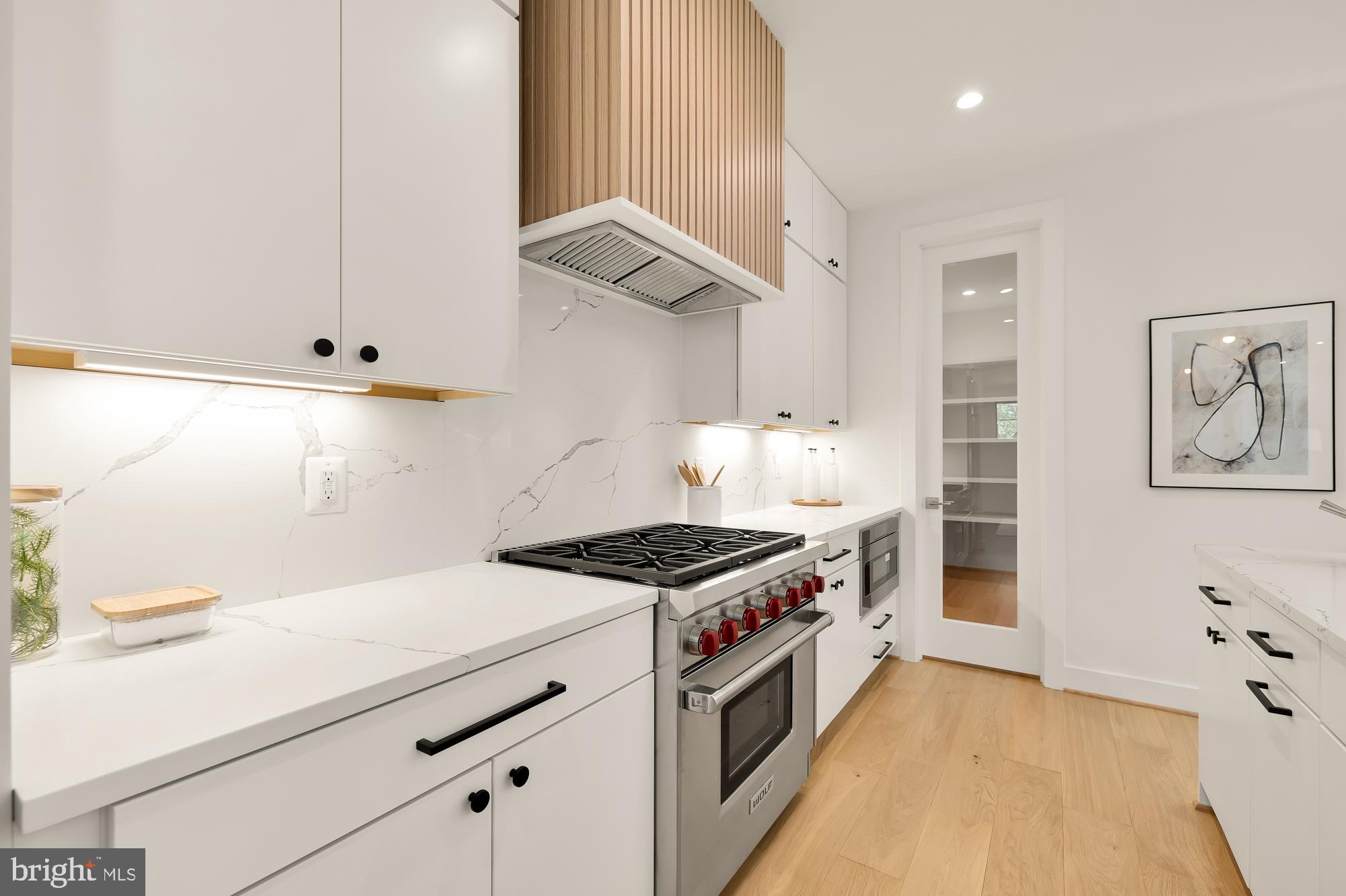 Real estate listing preview #17