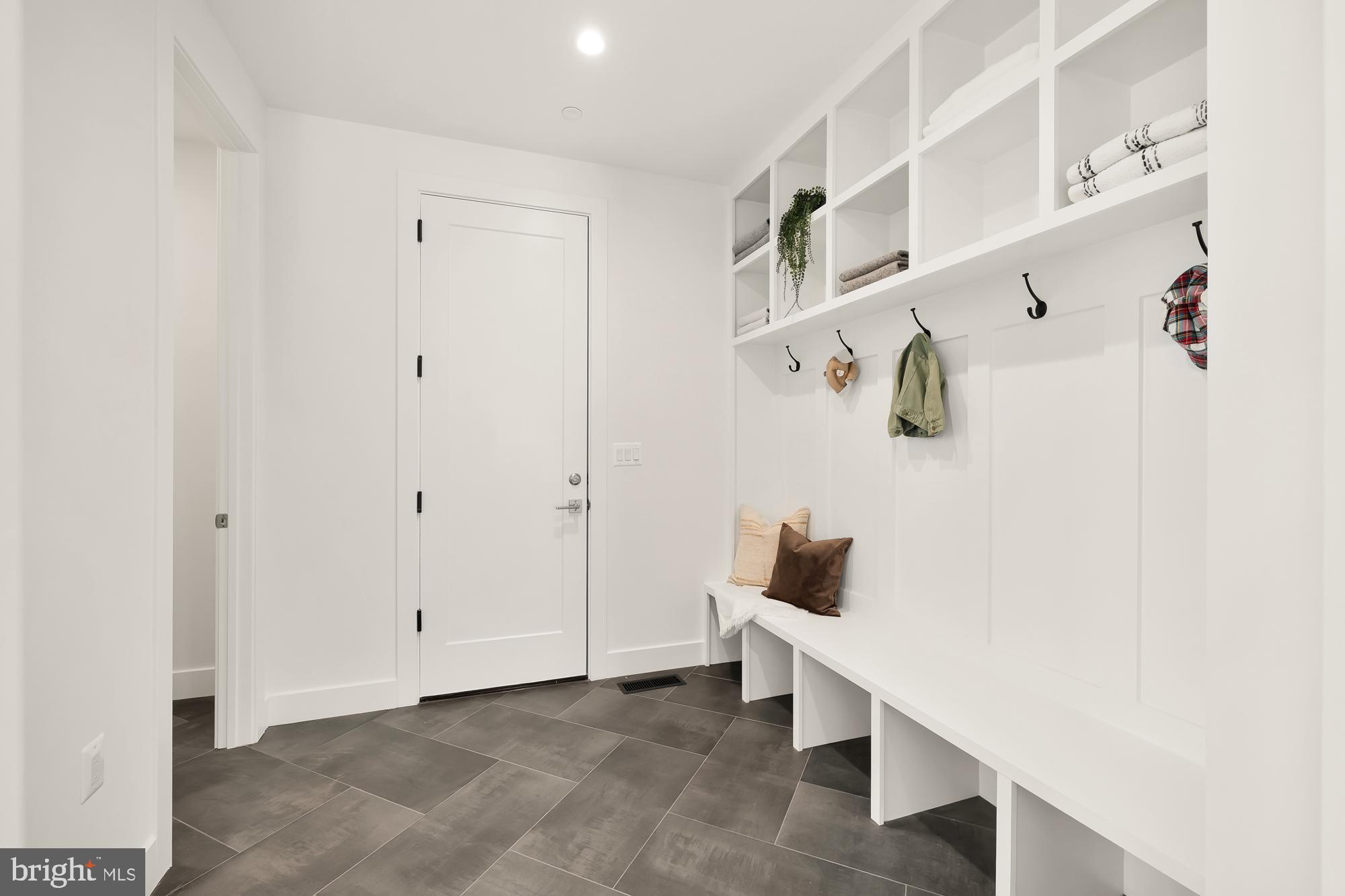 Real estate listing preview #23