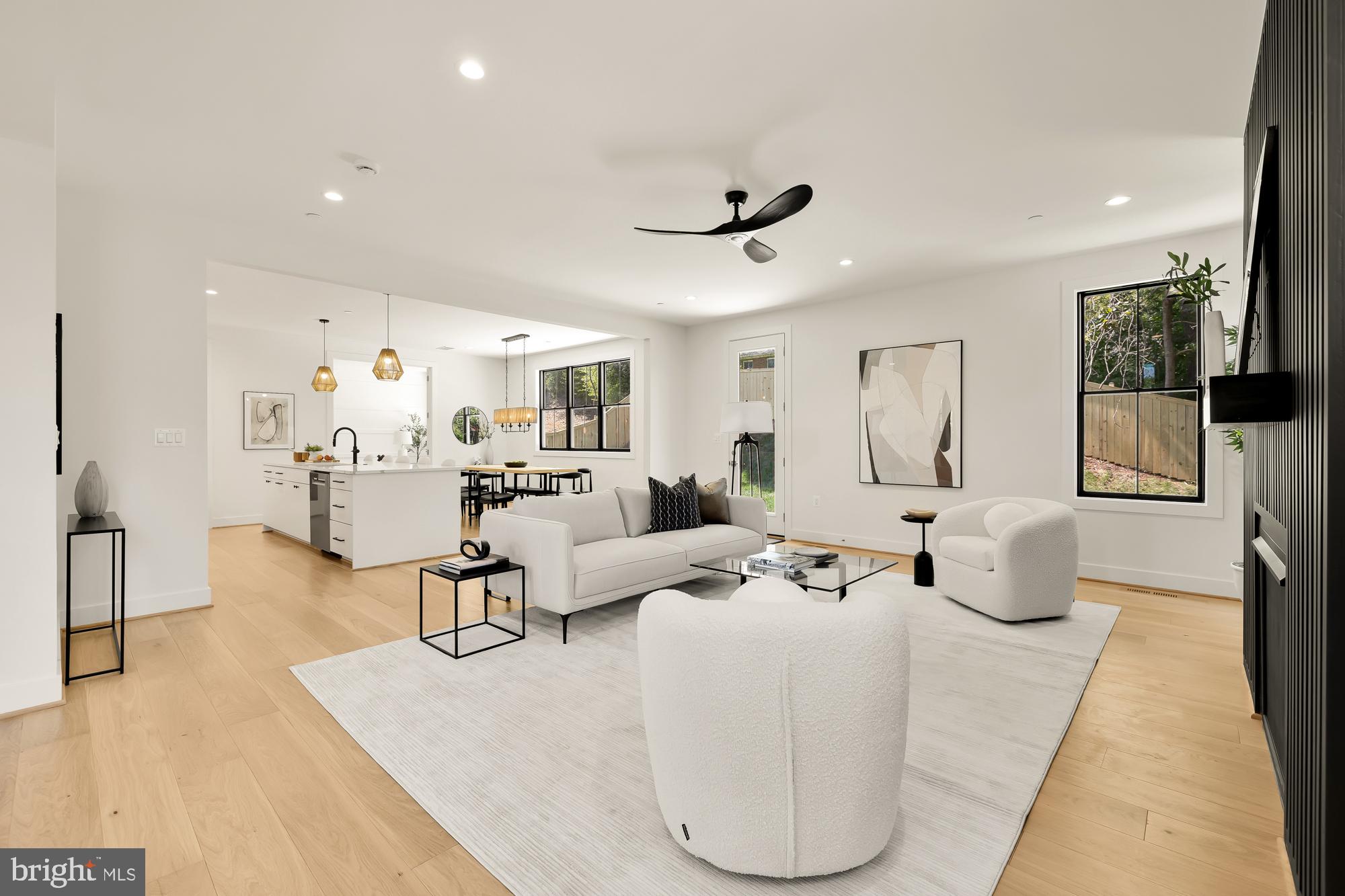 Real estate listing preview #8