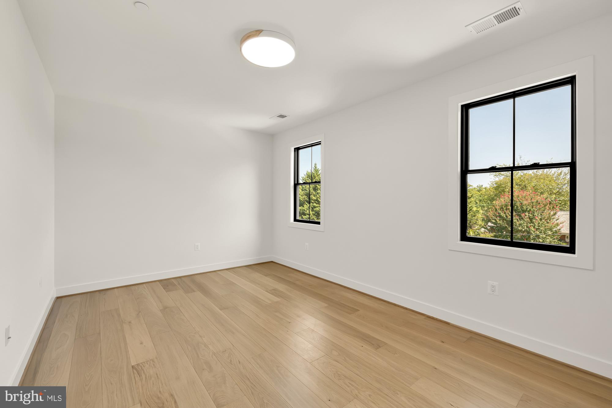 Real estate listing preview #39