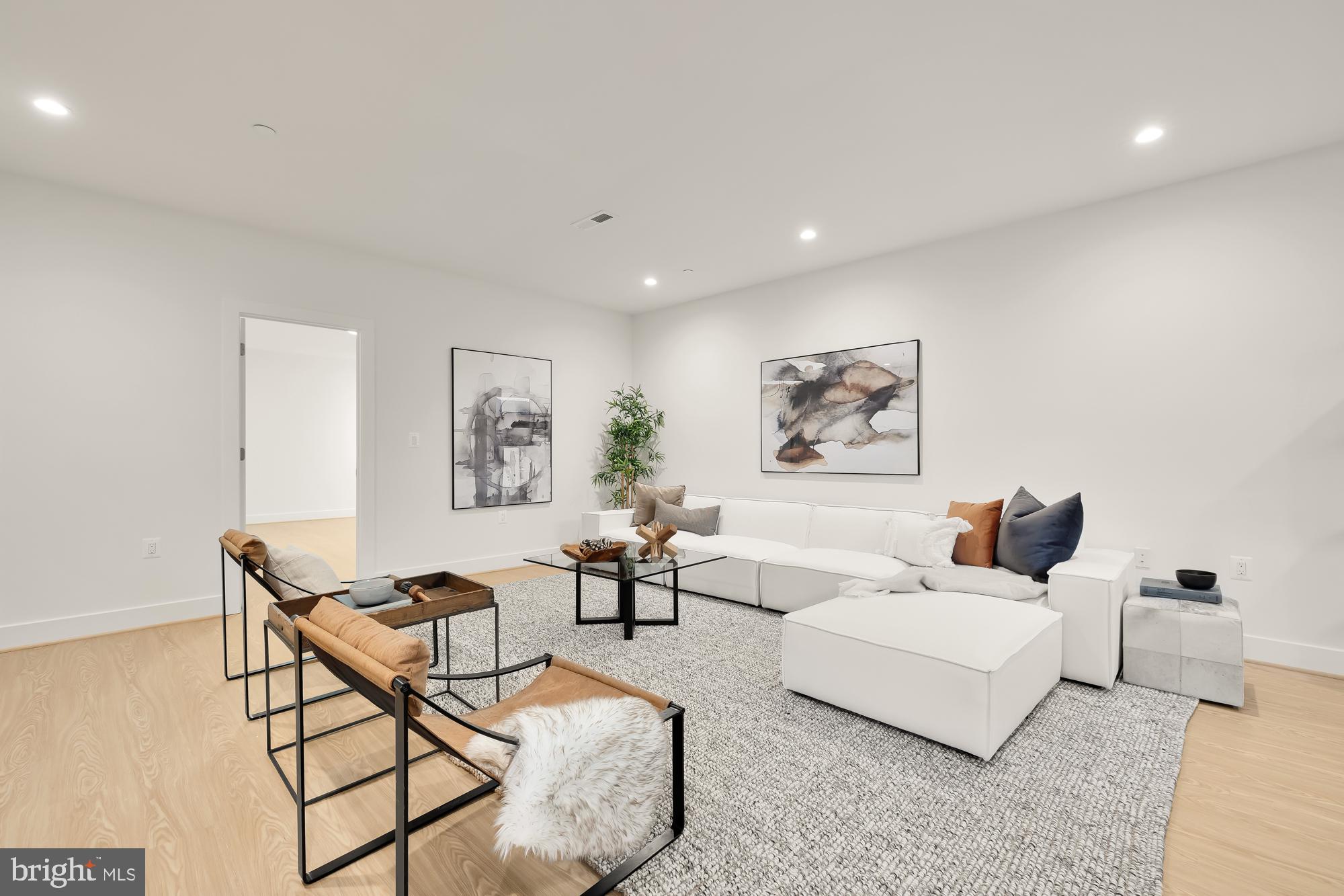 Real estate listing preview #48