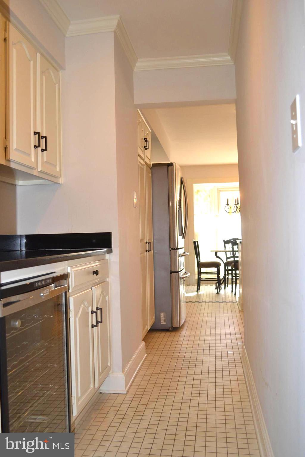 Real estate listing preview #9